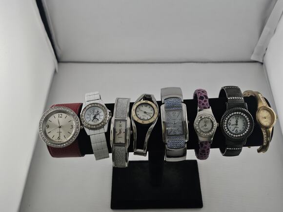 Assorted Accessories - Lot Of 8 Assorted Nice Ladies Cuff Bangle Watches Not Tested As Is